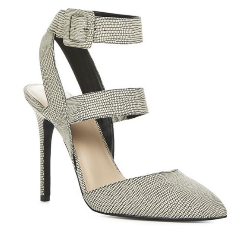 NWOT! JustFab Anaise Heels